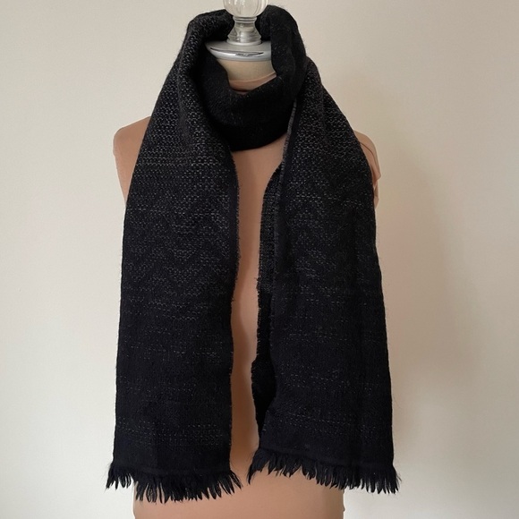 Missoni 100% Wool Knit Black Gray Ombre Zigzag Zig Zag Scarf Size 64” x 14.5”